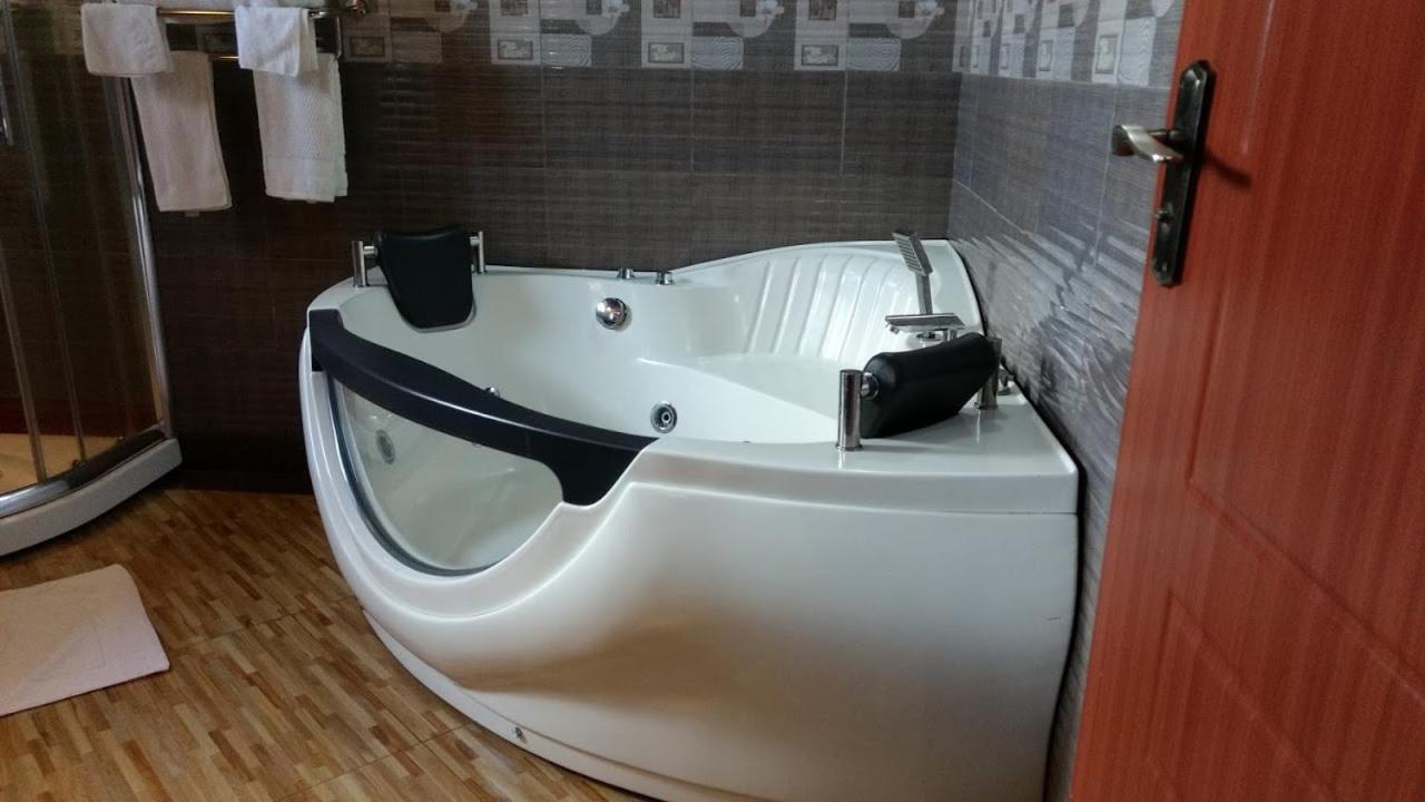 Milimani Beach Resort Kisumu Eksteriør billede
